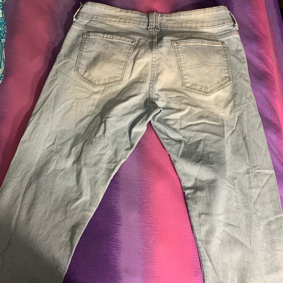 Arizona Ripped Mid-Calf/Short Jeans - Picture 4 of 6